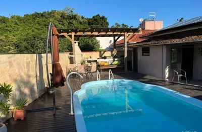 Casa com 3 quartos à venda na valderino durval duarte, 179, enseada de brito, palhoça por r$ 904.000