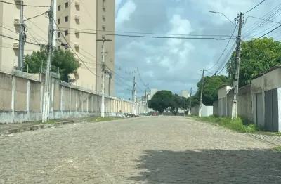 Apartamento com 2 quartos para alugar no Ponta Negra, Natal 