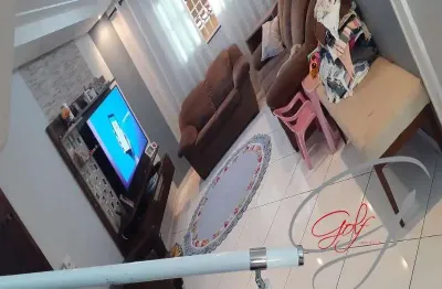 Excelente sobrado em santo andré, sendo 3 dormitórios com 1 suíte com sacada, com churrasqueira.