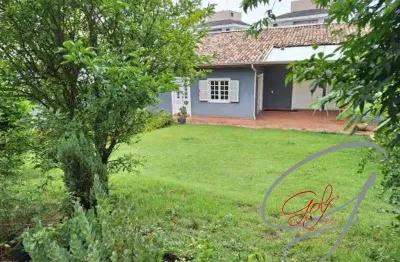 Casa térrea desocupada  em cond. fechado na vila são francisco, para venda.