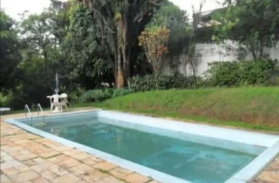 Sobrado com 300 m² , 3 dormitórios e 5 vagas na vila são francisco.