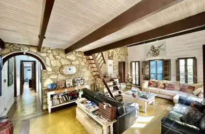 Casa residencial para venda granja viana, embu das artes 3 dormitórios sendo 1 suíte, 3 salas, 4 banheiros, 8 vagas 440,61 m² construída, 4.199,16 m² terreno