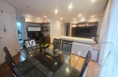 Apartamento, 90 m² com 3 dormitórios, sendo 1 suíte, sala ampliada com varanda, lavabo, 2 banheiros, e 2 vagas( tamanho g) cobertas demarcadas.