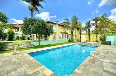 Casa residencial para venda granja viana, cotia 4 dormitórios sendo 4 suítes, 3 salas, 6 banheiros, 4 vagas 468,49 m² construída, 500,92 m² terreno