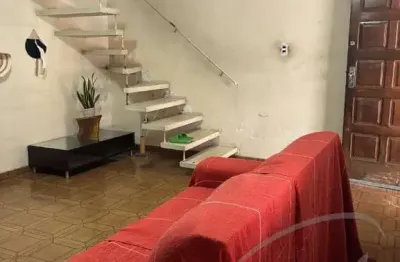 Imperdível oportunidade: Casa à venda em São Paulo-SP, no bairro Rio Pequeno, com 02 quartos, 01 suíte, 1 sala, 2 banheiros, 02 vagas de garagem e 150m² de área.