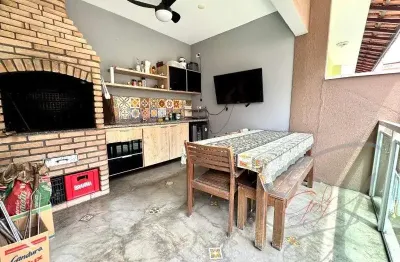 Imperdível! Casa de luxo com 4 quartos e 2 suítes na Vila São Francisco, São Paulo-SP - 193m² - 4 vagas - Aproveite!