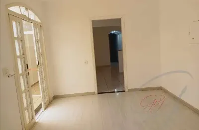 Casa a venda ou locação, 180 m2, na v. yara osasco 3 quartos, 1 suite, perto condominios de luxo, terminal ônibus v.yara, local em franca valorização