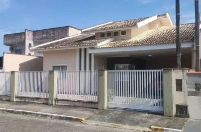 Casa com 1 suíte + 2 quartos, bananal do sul - guaramirim