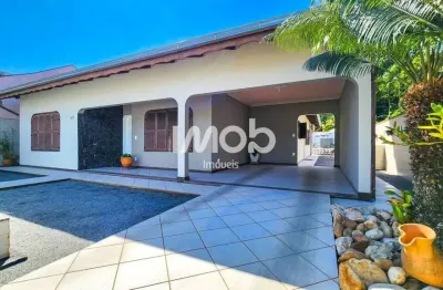 Casa com 5 quartos à venda no Centro, Guaramirim 