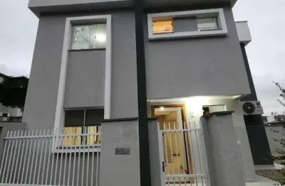 Geminado de esquina, 1 suíte + 2 quartos, três rios do sul