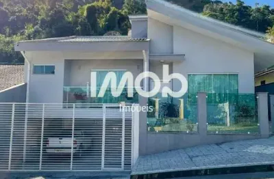 Casa mobiliada com 1 suíte + 2 quartos, centro de guaramirim - sc