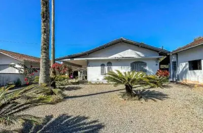 Casa com 1 suíte + 3 quartos, bairro imigrantes - guaramirim
