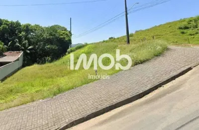 Terreno de esquina com 388,90 m² de área total, três rios do sul