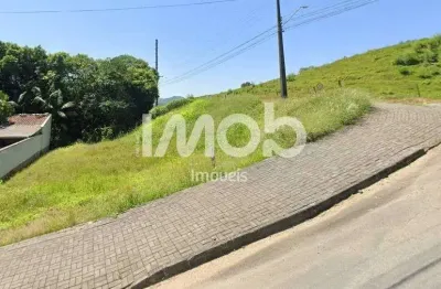 Terreno de Esquina com 388,90 m² de área total, Três Rios do Sul