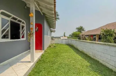 Casa com 3 quartos e piscina, escolinha - guaramirim