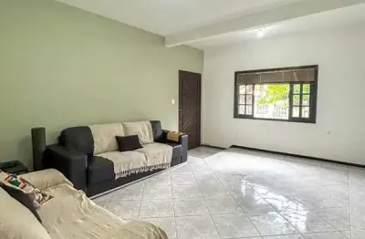 Casa com 1 suíte + 2 quartos, são luís - jaraguá do sul