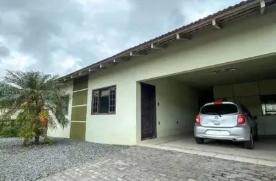 Casa com 3 quartos à venda no São Luís, Jaraguá do Sul 