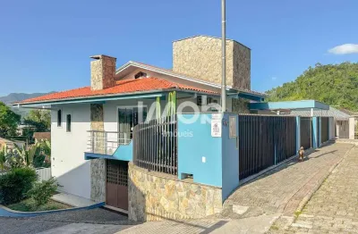 Casa com 3 suítes + 1 quarto, Barra do Rio Molha - Jaraguá do Sul