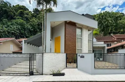 Casa com 3 quartos à venda no Czerniewicz, Jaraguá do Sul 
