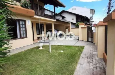 Casa com 4 quartos à venda no Água Verde, Jaraguá do Sul 