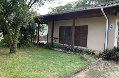 Casa com 4 quartos à venda no Centro, Guaramirim 