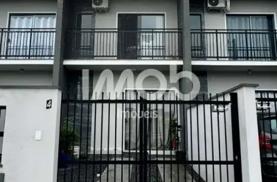 Geminado com 2 quartos, com área dos fundos coberta - ilha da figueira - guaramirim