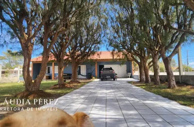 Casa com 3 quartos à venda na Rua Callil Miguel Allen, 5551997186, Centro, Balneário Pinhal