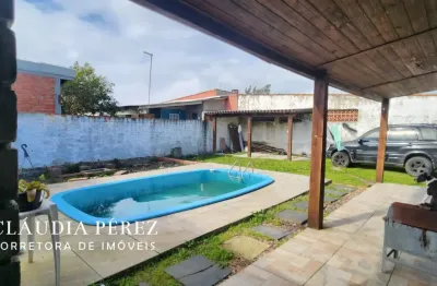 Casa no centro de balneário pinhal com piscina - 2 dormitórios