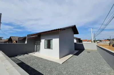 Casa 2 dormitórios na quinta dos açorianos - barra velha/sc