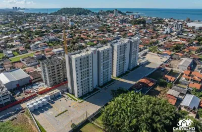 Apartamento no residencial itajuba beach club com 2 quartos e lazer completo a 500 metros do mar em barra velha