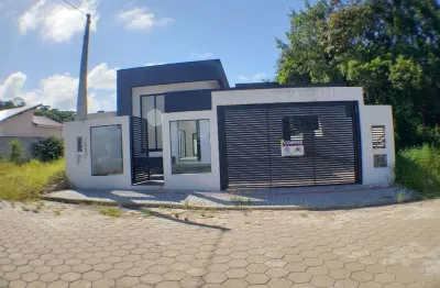 Casa com 3 quartos e amplo quintal – ótimo acabamento no bairro itajuba, barra velha