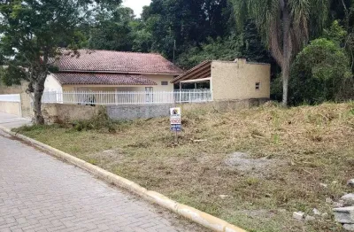 Terreno plano com 302 m² a 300 metros do mar no bairro itacolomi em balneário piçarras
