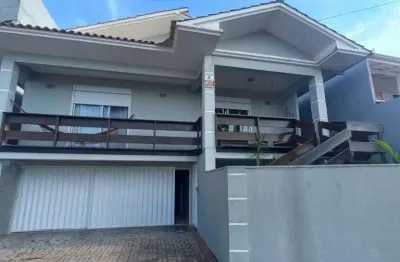 Casa com 4 suítes e vista para o mar no centro do bairro itajuba – barra velha