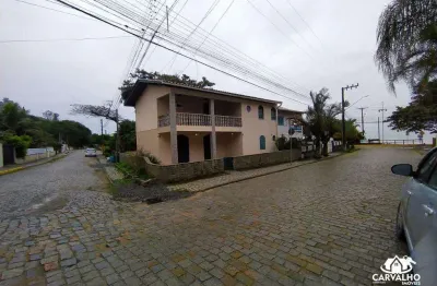 Sobrado exclusivo a 50 metros da praia da bacia da vovó – penha/sc