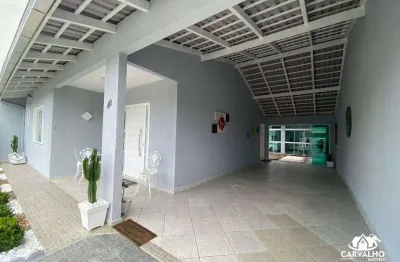 Casa com piscina aquecida a 100 metros do mar – venda em barra velha