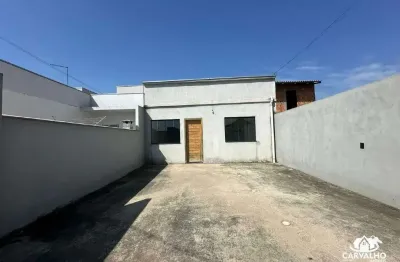 Casa com 2 dormitórios e vagas para 2 carros no bairro itacolomi em balneário piçarras