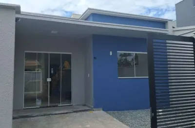 Casa com 3 dormitórios e vaga de garagem no bairro itajuba em barra velha