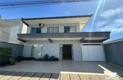 Sobrado com 6 dormitórios para locação anual no bairro itacolomi em balneário piçarras