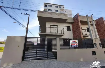 Sobrado de esquina com suíte, quintal e alto padrão a 200 metros do mar em itajuba – barra velha/sc