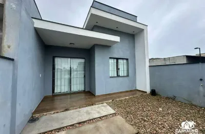 Casa mobiliada com 2 dormitórios e área de festas no bairro itajuba em barra velha