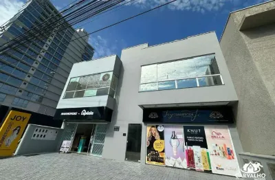 Sala comercial de 85m² para locação no coração do itacolomi em balneário piçarras