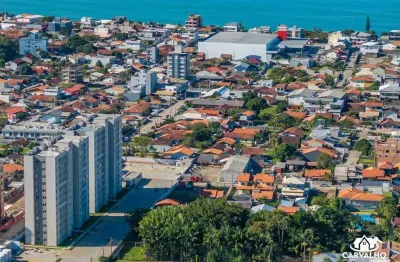Apartamento no residencial itajuba beach club com 2 quartos e lazer a 500 metros do mar em barra velha.