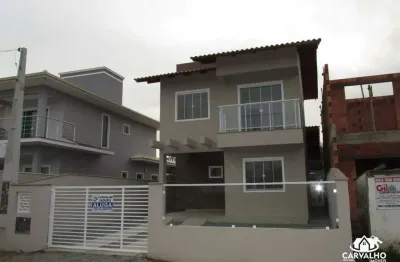 Casa de 2 pavimentos com 3 dormitórios para locação no bairro Itajuba em Barra Velha