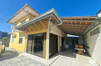 Casa Mobiliada para Locação Anual Frente Avenida Itajuba a 80 Metros da Praia em Barra Velha