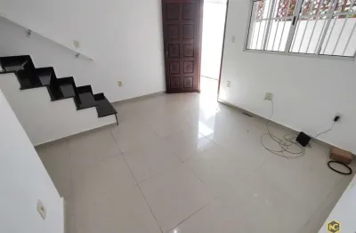 Casa com 3 quartos para alugar na papa joão xxiii, 429, japuí, são vicente por r$ 2.300