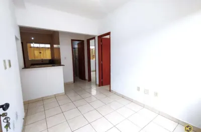 Casa com 2 quartos para alugar na franklin alves de moura, 649, vila antártica, praia grande por r$ 1.700