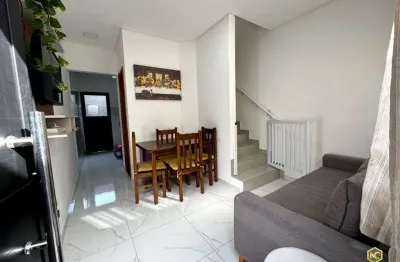 Casa em condomínio fechado com 2 quartos para alugar na Rua Santo Antônio, 755, Vila Caiçara, Praia Grande por R$ 2.000