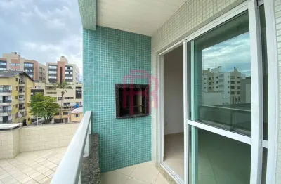 Apartamento semi-mobiliado para locação anual no centro de bc
