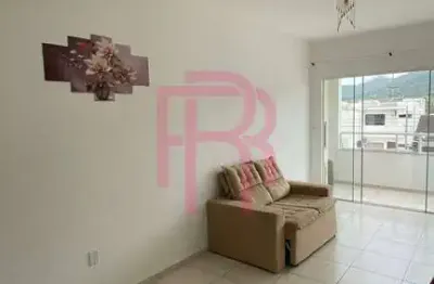 Apartamento p/ locação com 02 dormitórios em itajaí.