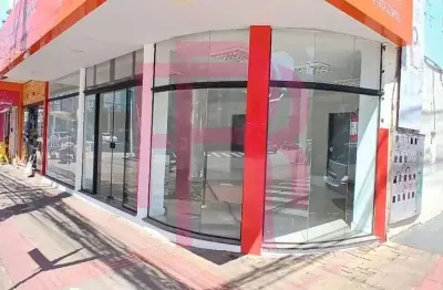 Sala comercial para locação no centro de balneário camboriú.